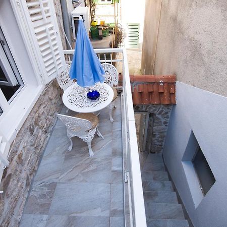 La Casa Di Pietra Apartment Krk Exterior photo